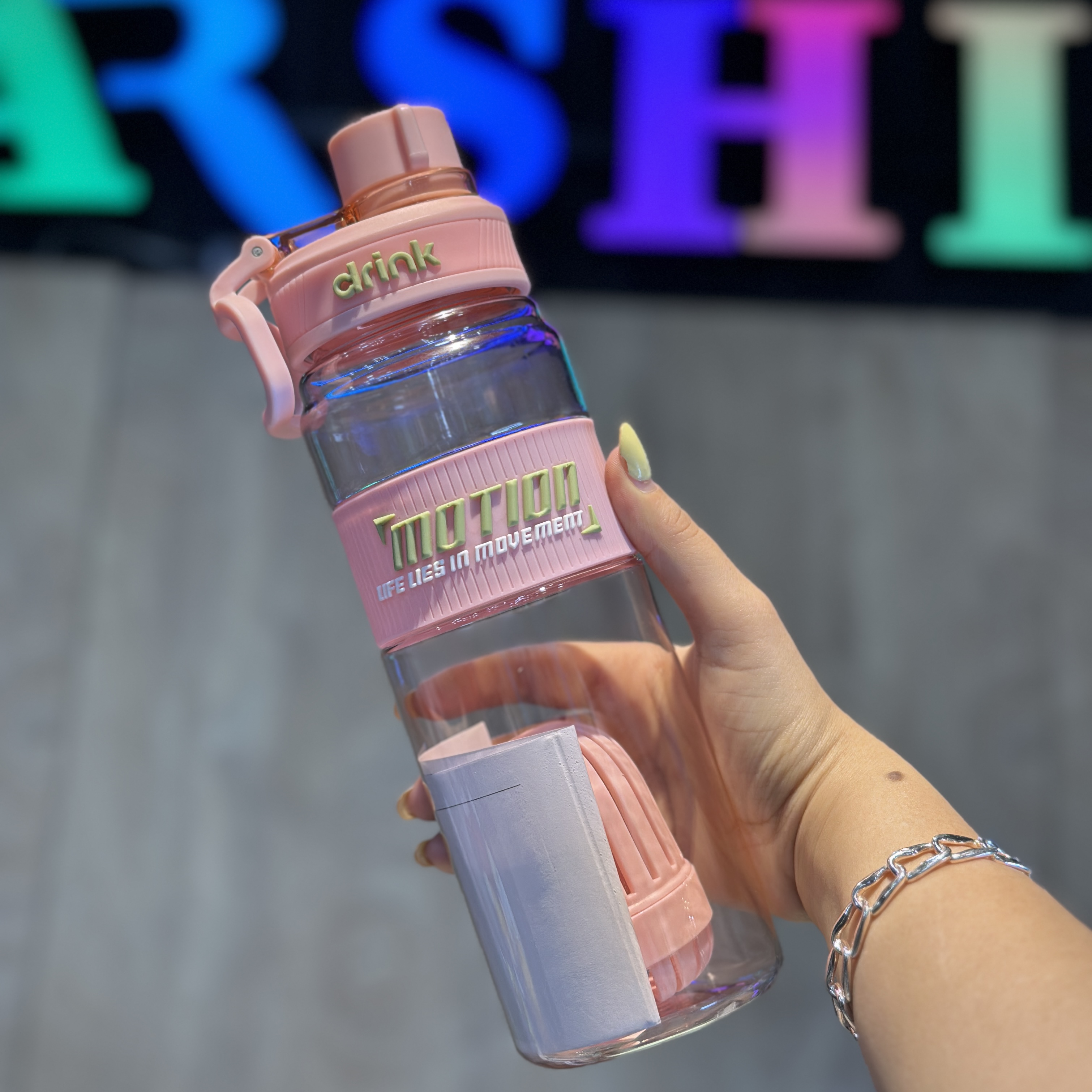 بطری و شیکر drink
